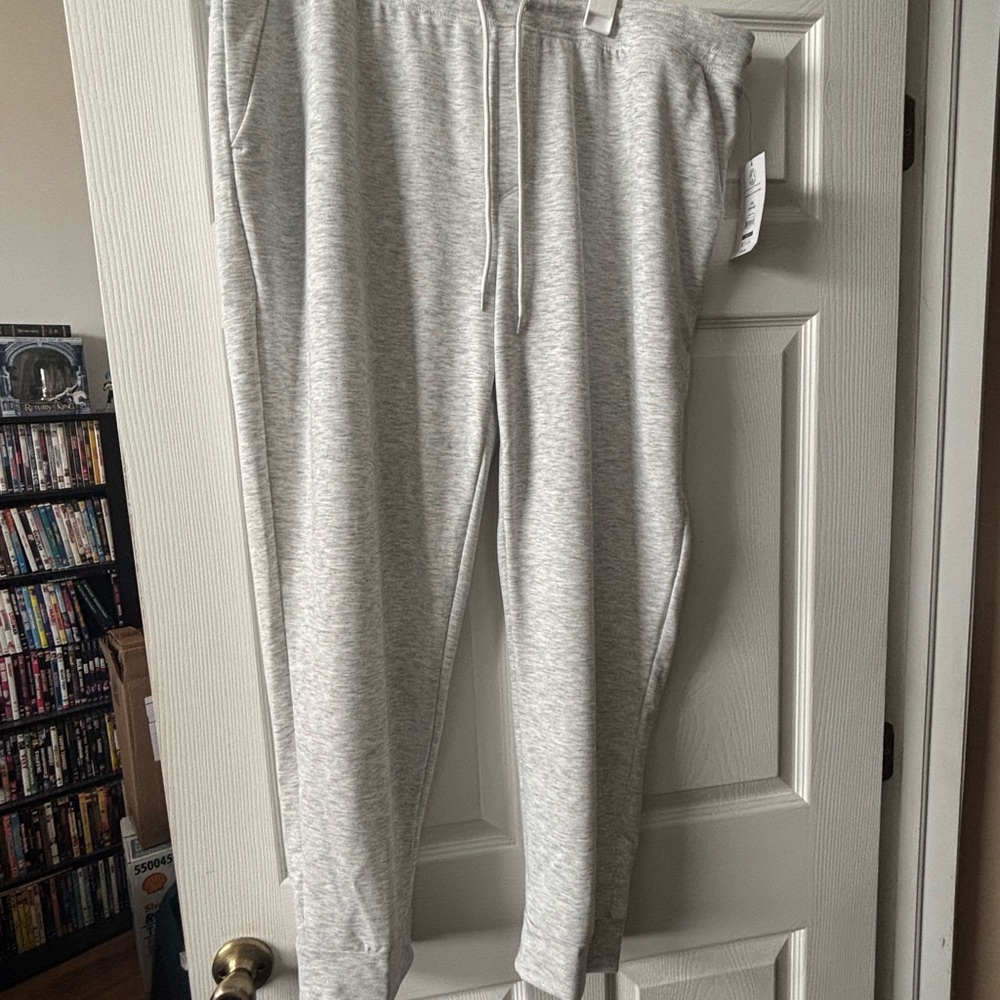 Heather Gray Sweatpants with Elastic Cuffs and Relaxed Fit